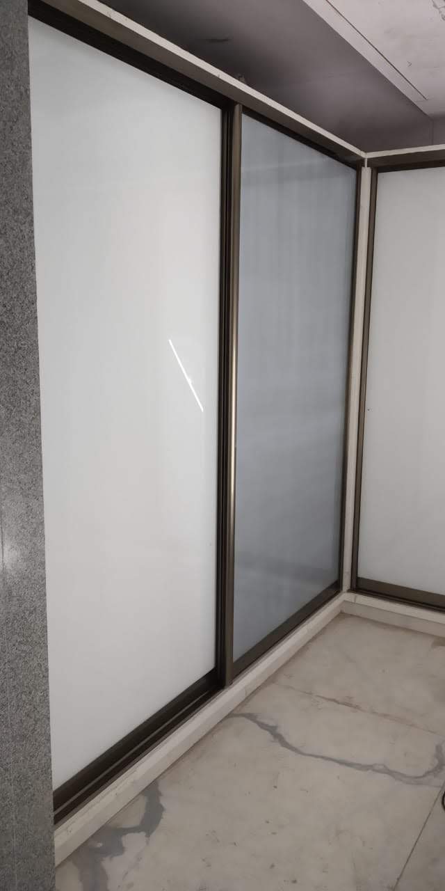 beautiful-designs-for-lacquer-glass-wardrobes-in-gurgaon-gurgaon-largest-dealers-and-manufacturers-in-gurgaon-india